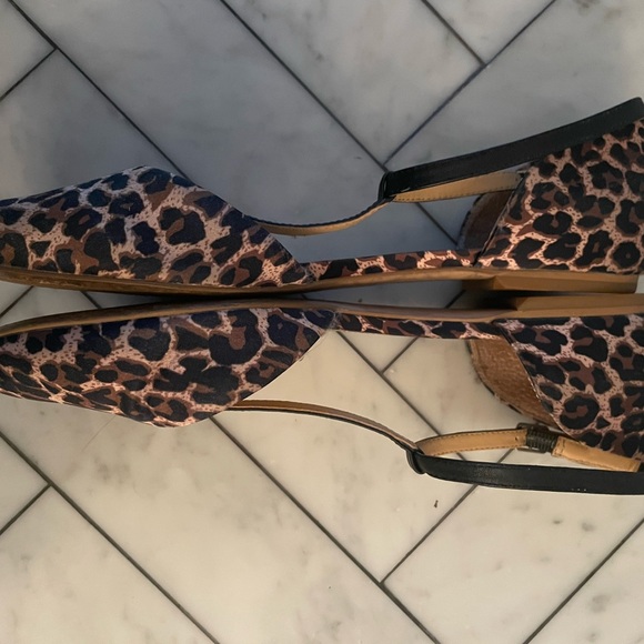 Birds of prey size 12 leopard satin strappy flats - Picture 2 of 7